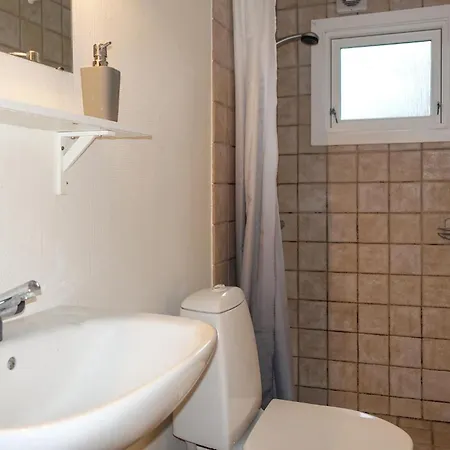 بيت للعطل In Aakirkeby With Wifi *