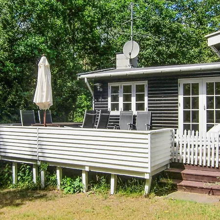 In Aakirkeby With Wifi بيت للعطل *